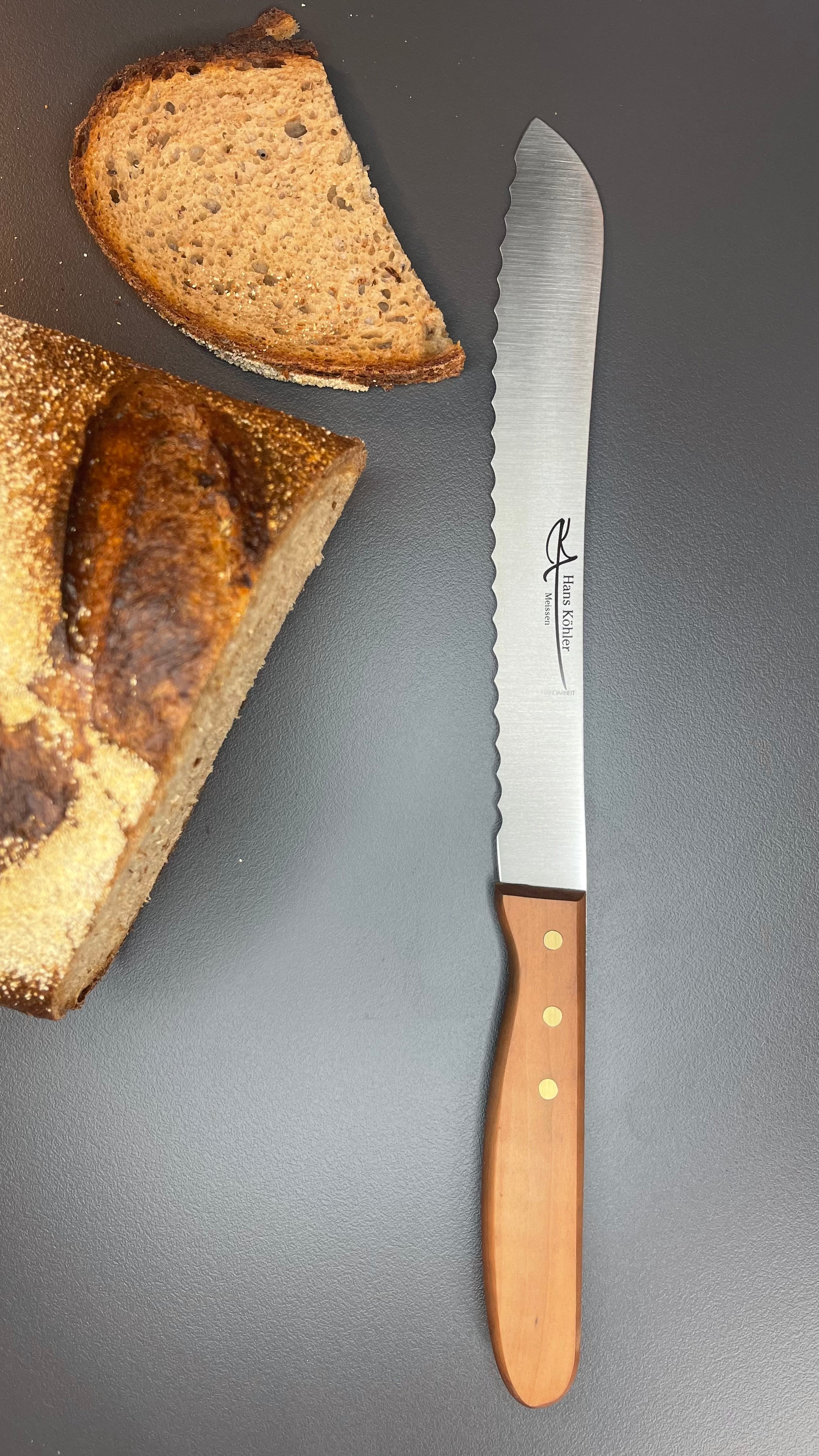 Brotmesser mit Pflaumenholzgriff